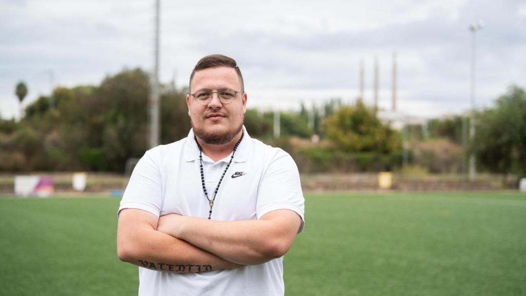 Gabriel Moreno, presidente del CF Sant Adrià, durante su entrevista con Metrópoli