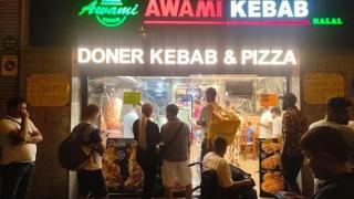 Exterior del nuevo AWAMI Kebab