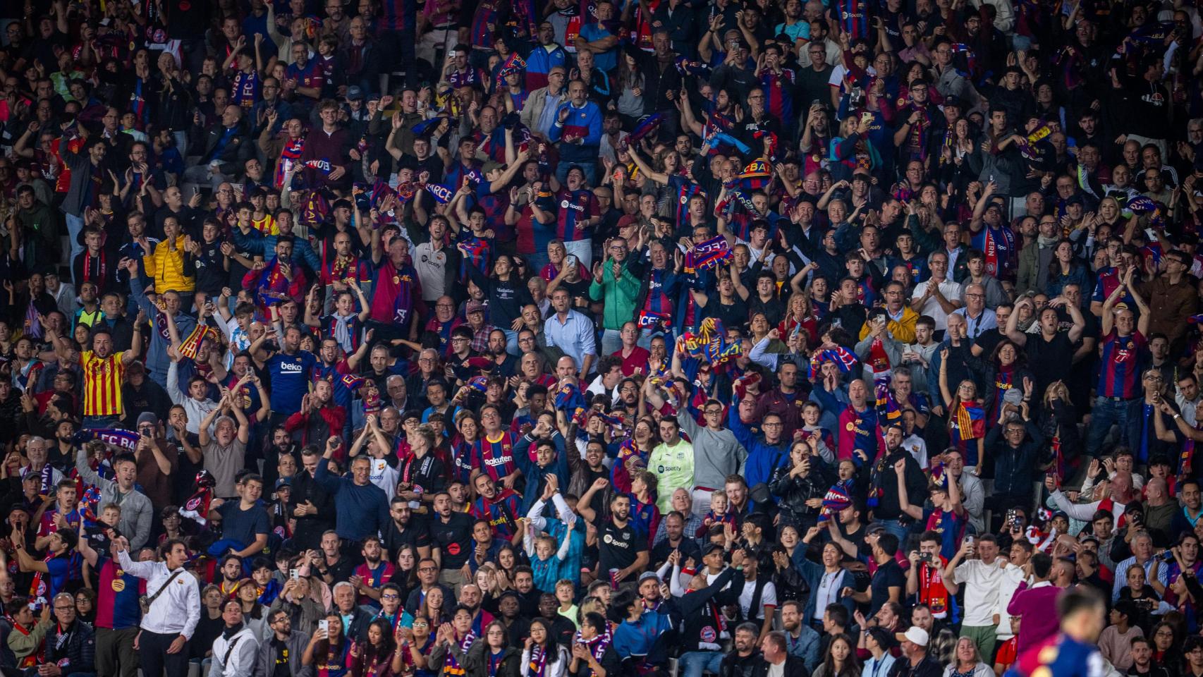 La afición del Barça en Montjuic