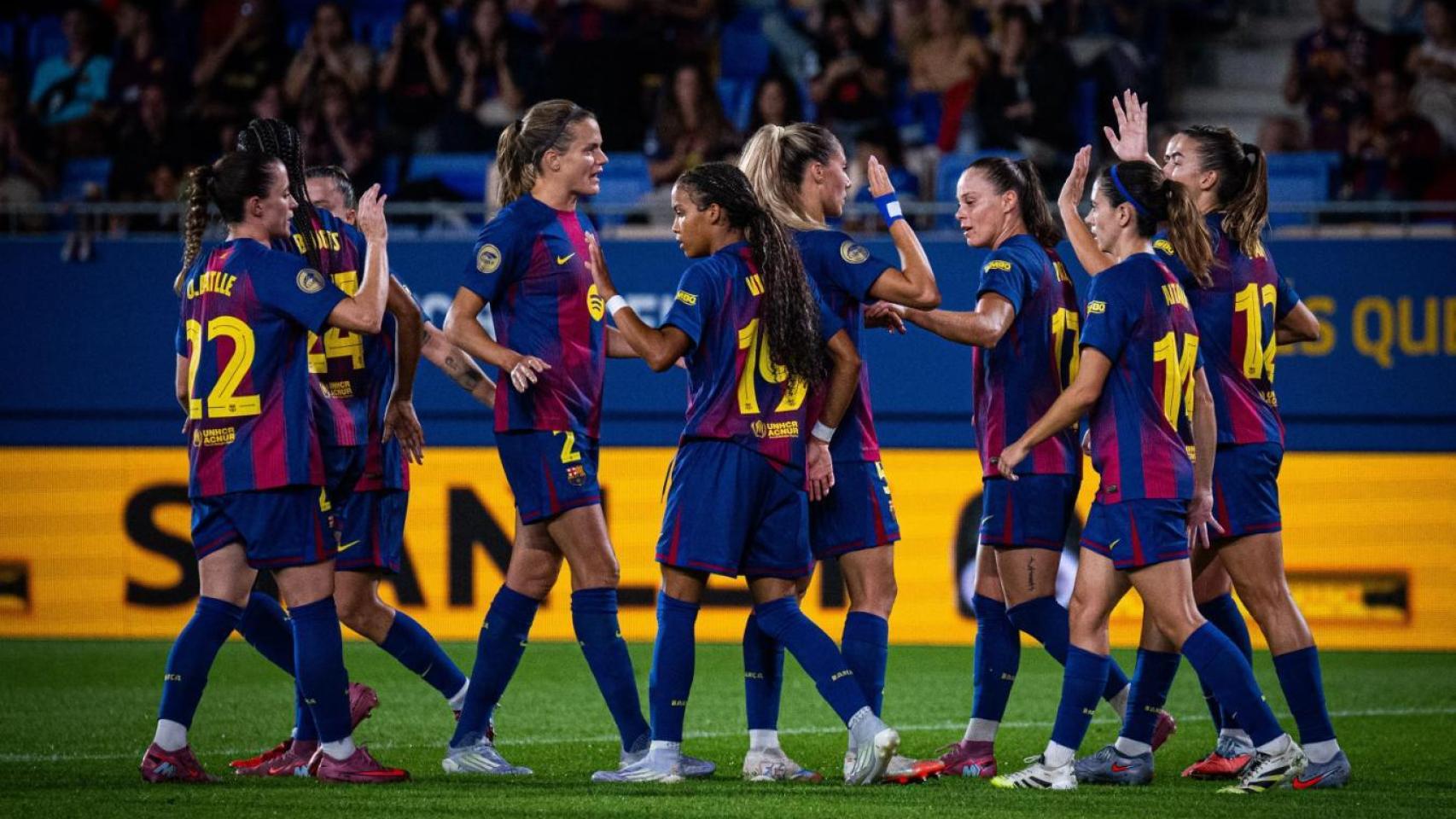 Las jugadoras del Barça Femenino celebran un gol contra el Logroño
