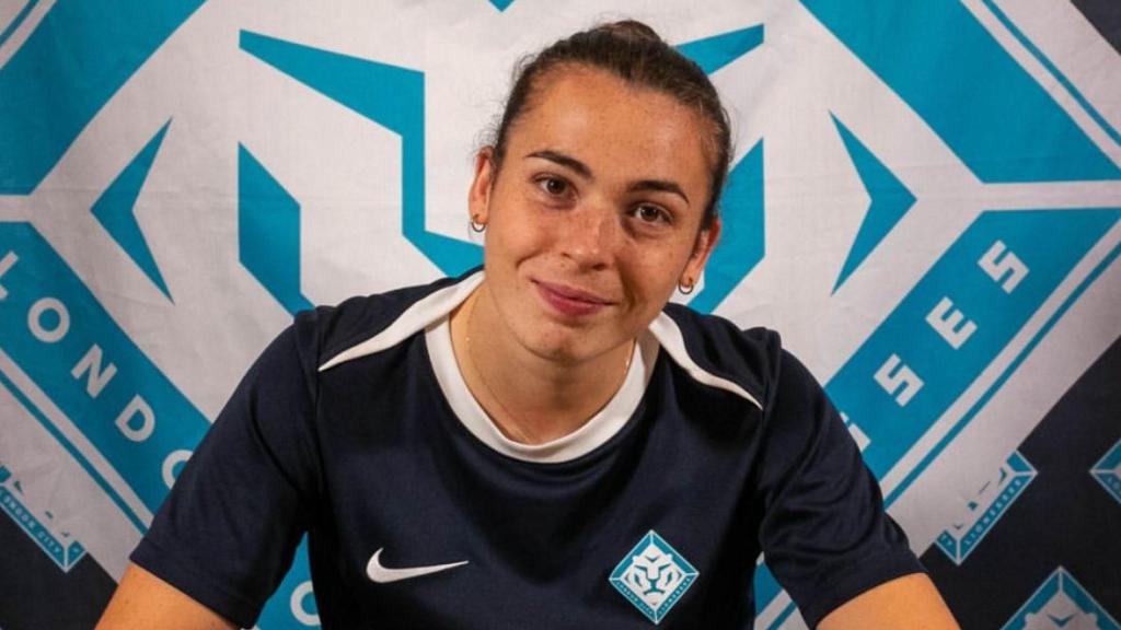 Lucía Corrales firma su contrato con London City Lionesses