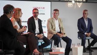 Miquel Rodríguez, Gerent de Promoció Econòmica de l’Ajuntament de Barcelona; Neus Olea, Directora General Adjunta de AEBALL; Ignacio Rodríguez, experto hotelero; y Pau Solanilla, socio de Sector Público de Harmon en las jornadas del BCN Desperta