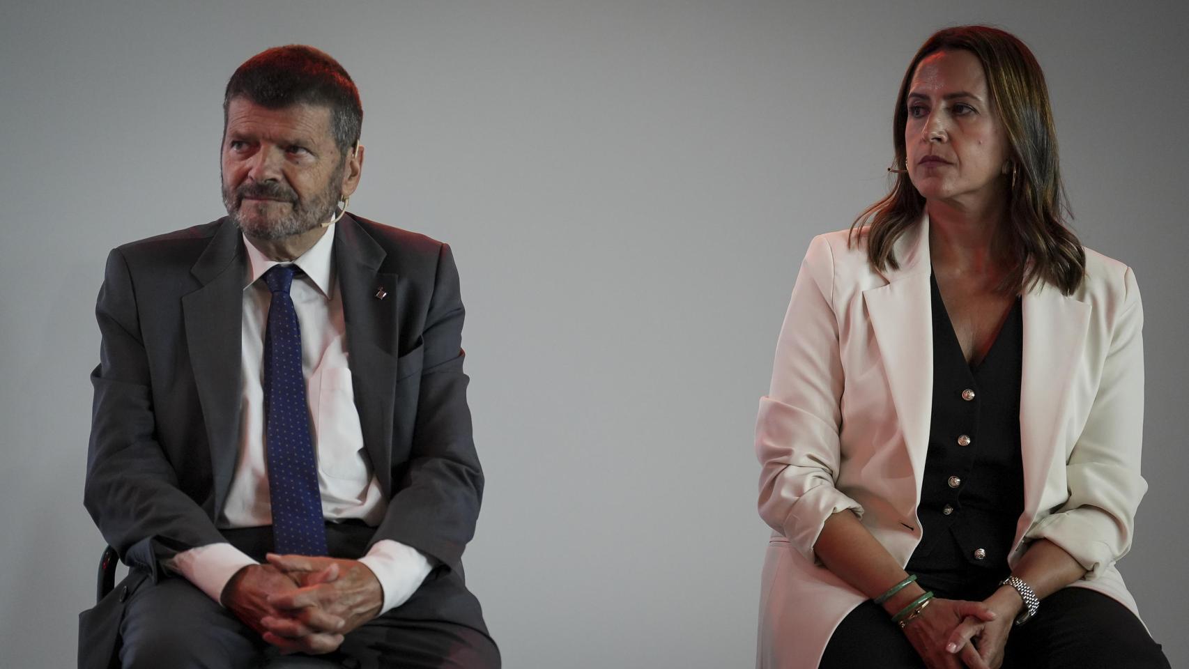 Albert Batlle, regidor de Seguretat del Ayuntamiento de Barcelona y Rosa Rodríguez - General Counsel, Buen Gobierno y Asuntos Regulatorios de Securitas Direct - Verisure Iberia, Italia & Latam
