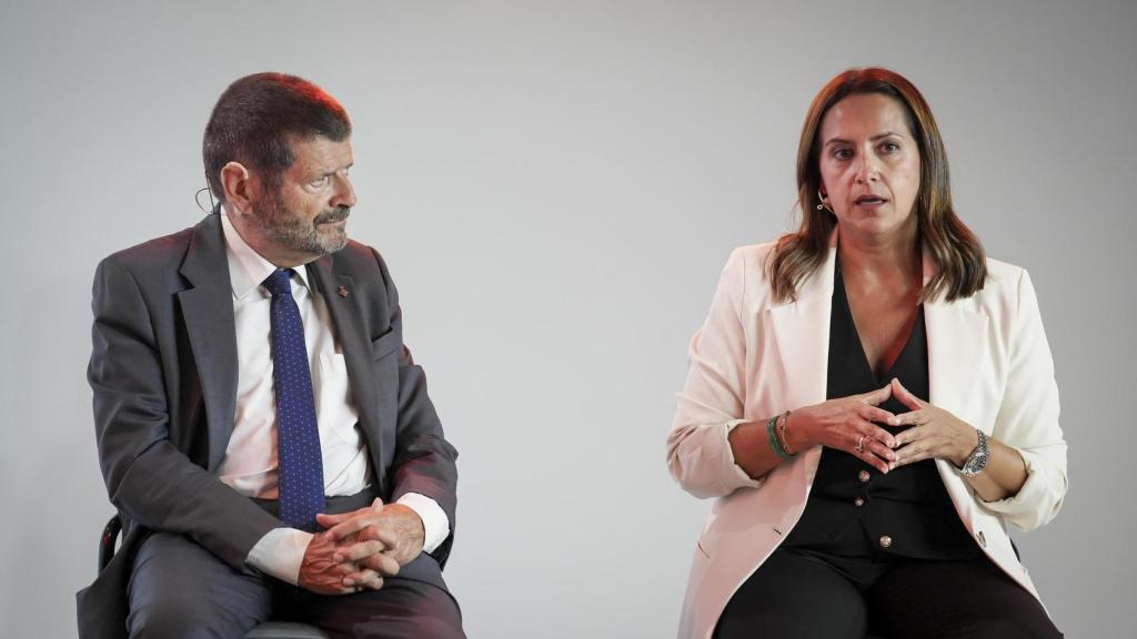 Albert Batlle, regidor de Seguretat de l'Ajuntament de Barcelona i Rosa Rodríguez - General Counsel, Bona Governança i Assumptes Regulatoris de Securitas Direct - Verisure Iberia, Itàlia & Latam