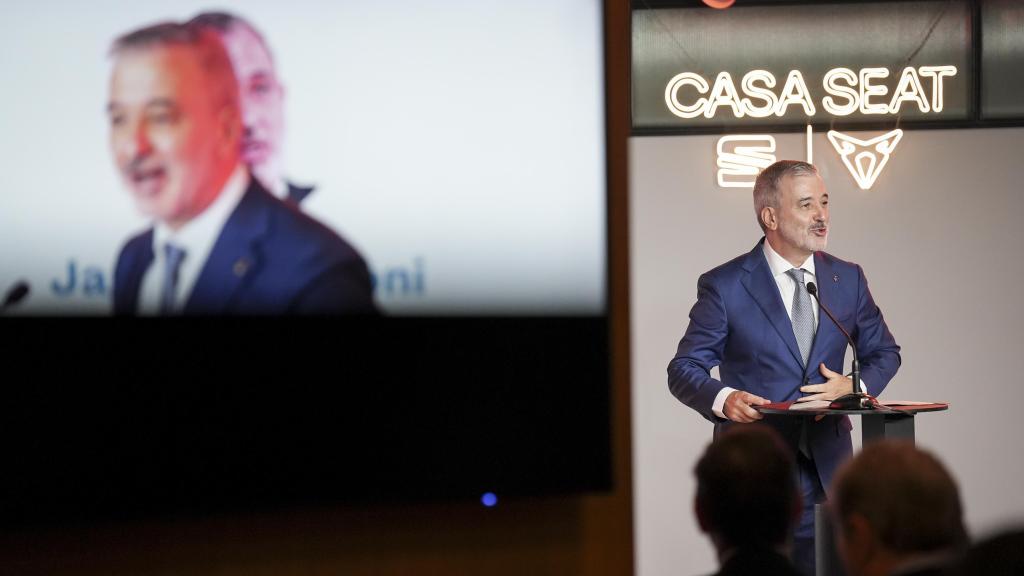 El alcalde de Barcelona, Jaume Collboni, durante su discurso en el 'BCN Desperta'