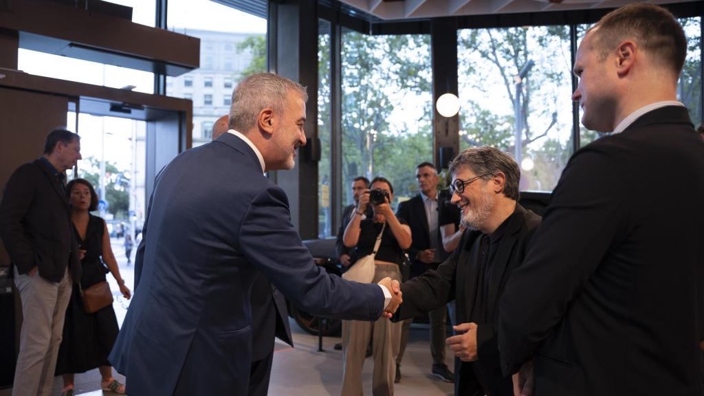 Jaume Collboni, alcalde de Barcelona, y Manel Manchón, director de Metrópoli Abierta