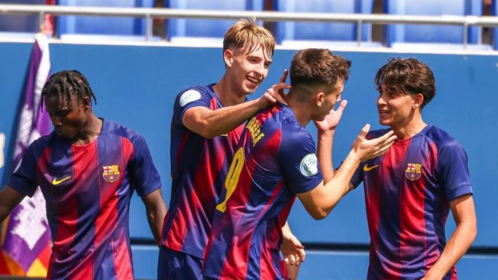 Los jugadores del Barça B celebran un gol contra la UE Porreres
