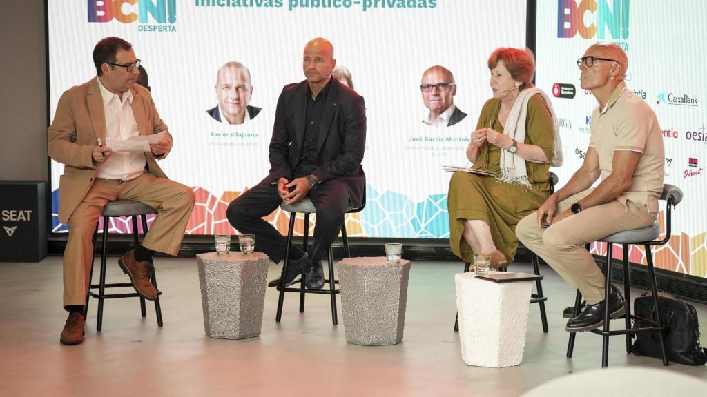 Alejandro Tercero, director adjunto de Crónica Global; Xavier Vilajoana, presidente de APCE; Carme Trilla, presidenta de Habitat3; y el economista José García Montalvo