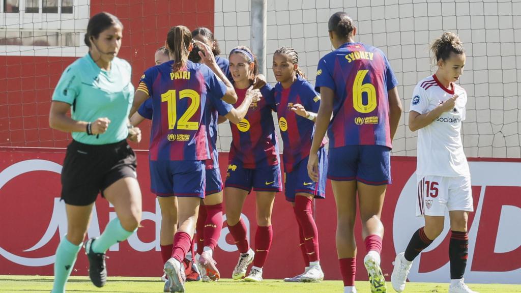 Las jugadoras del Barça Femenino festejan un gol contra el Sevilla