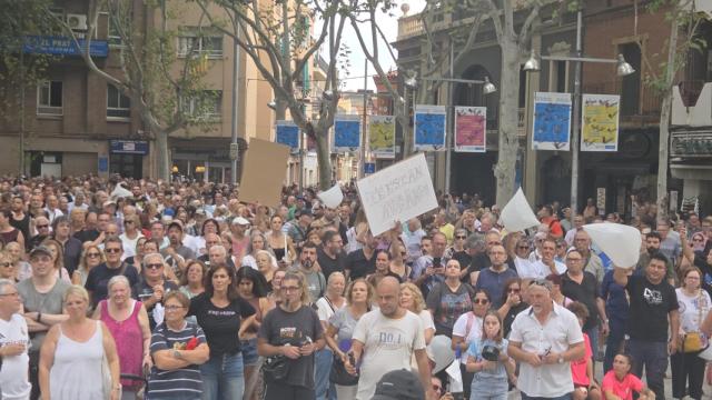 Manifestación en El Prat contra la nueva tasa de reciclaje