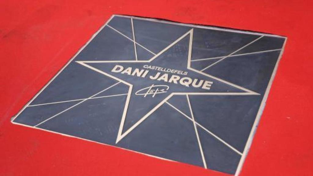 La placa de Dani Jarque en el Paseo de las Estrellas de Castelldefels