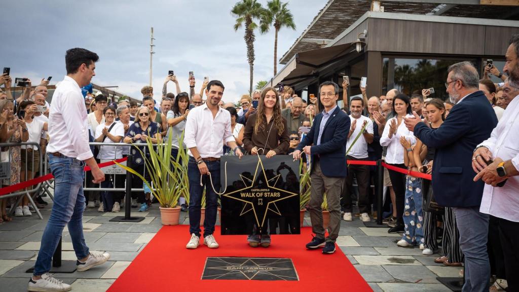 Castelldefels estrena la estrella de Dani Jarque en el Paseo Marítimo