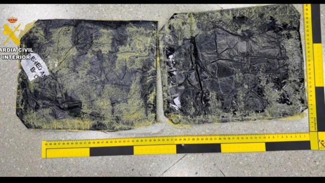 El paquete con 600 gramos de cocaína procedente de Barcelona