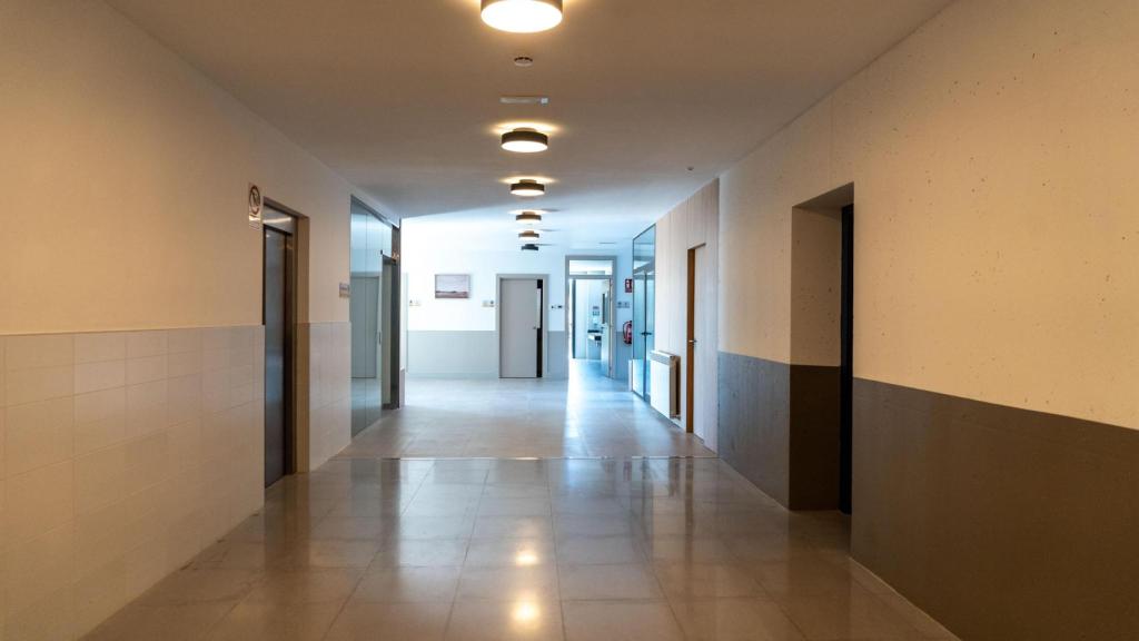 La planta de abajo del nuevo ala del Highlands School