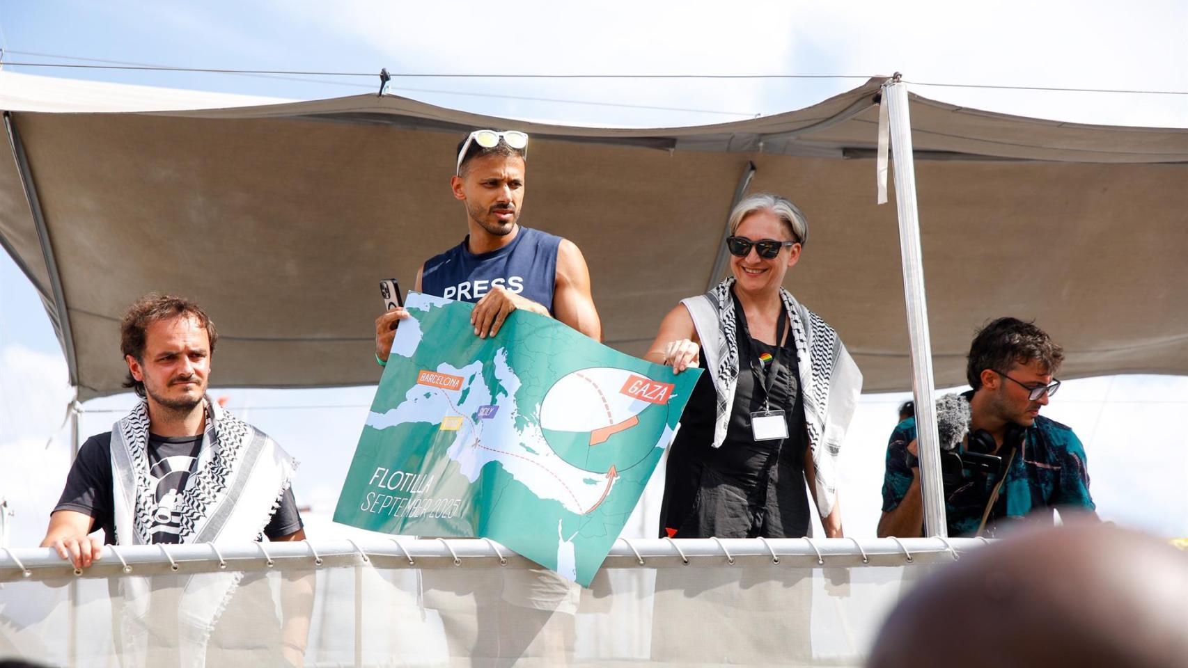 Colau durante la despedida a la Global Sumud Flotilla en el Puerto de Barcelona