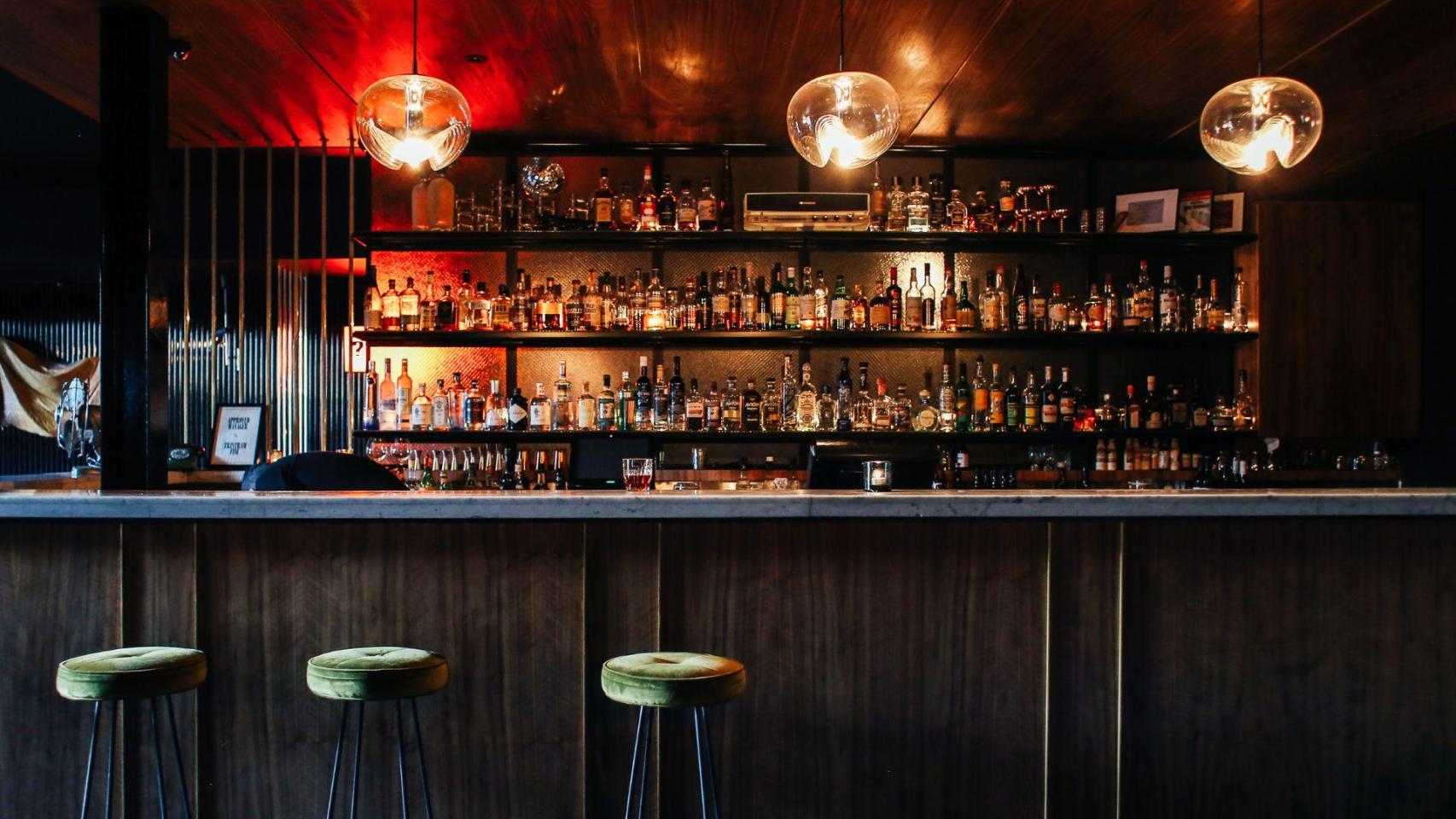 Un bar en una imagen de archivo