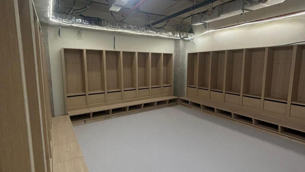 Los vestuarios visitantes del Spotify Camp Nou en septiembre 2025