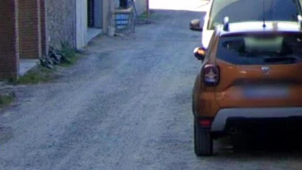 Vehículos estacionados en la calle de Montclar