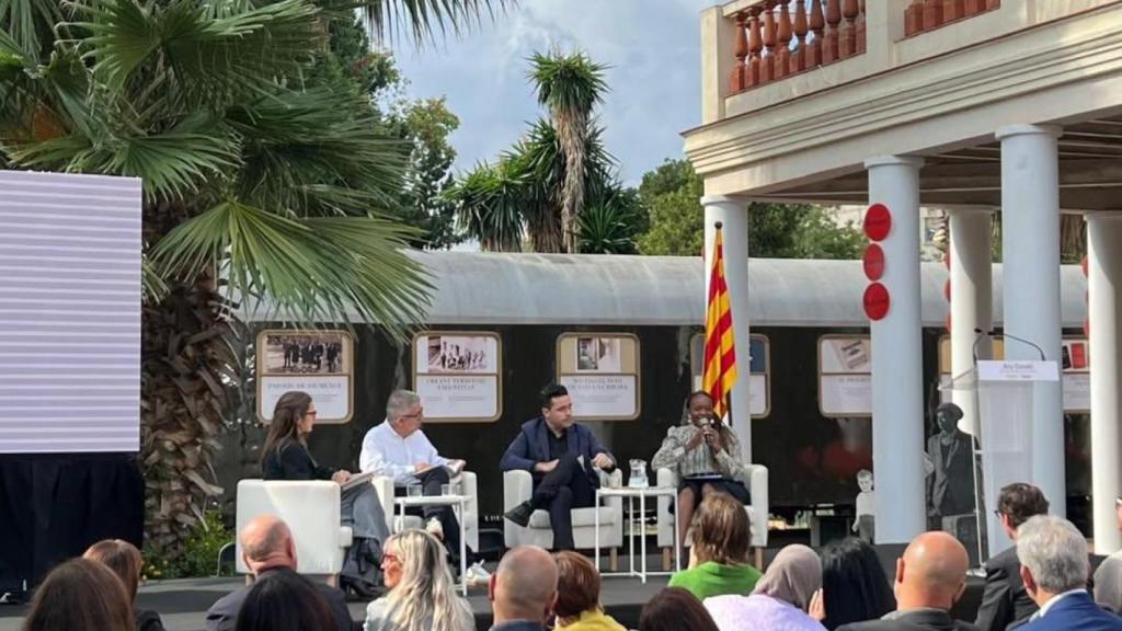 Sant Adrià honra la memoria de Paco Candel en el acto central del 'Any Candel'