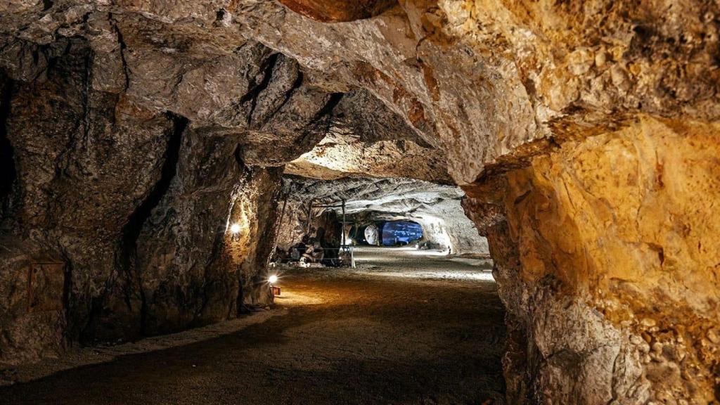La cueva de Cataluña que enamora a National Geographic, la Cova de la Font Major de l'Espluga de Francolí