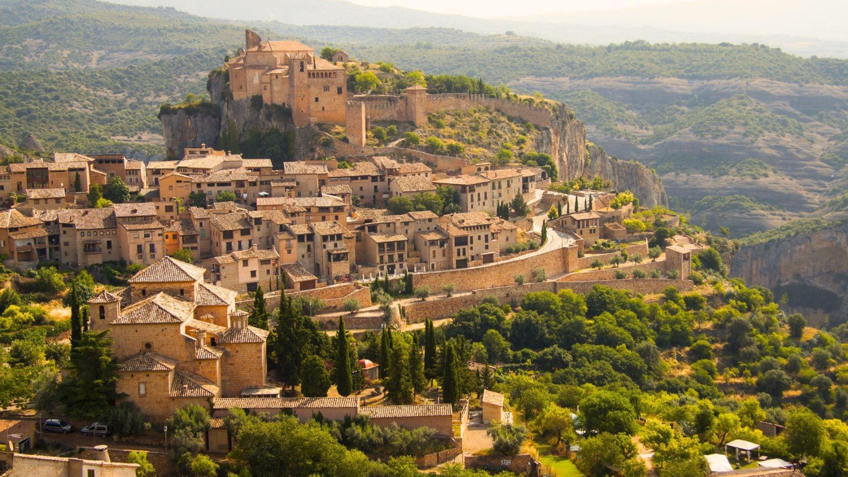 El pueblo a una hora de Lleida ideal para escaparse en otoño, Alquézar