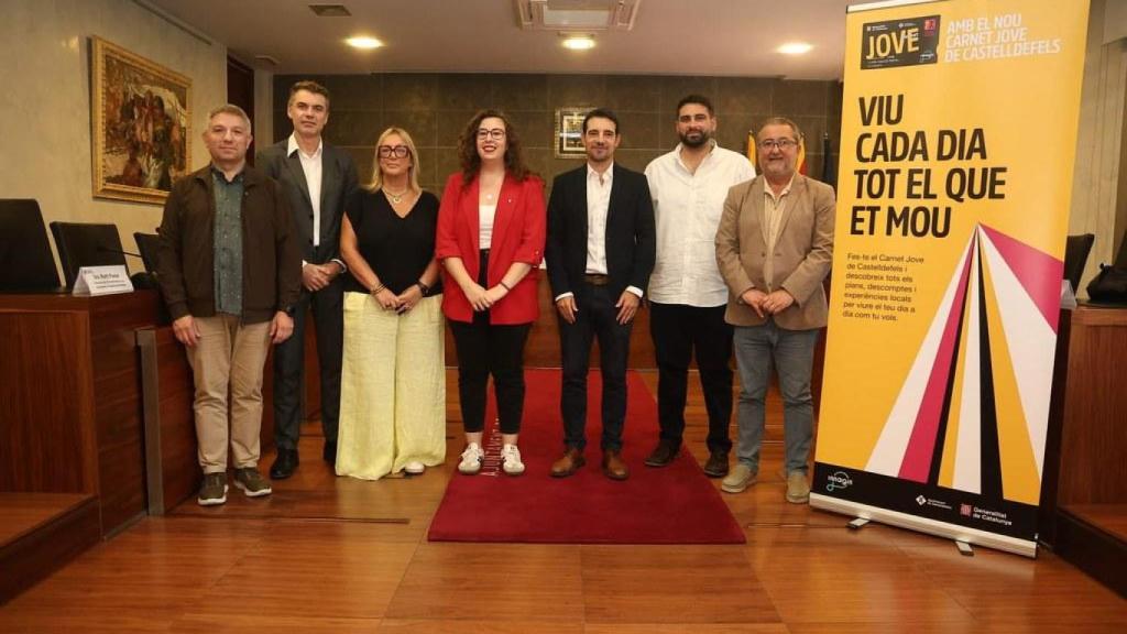 Rueda de prensa para presentar el nuevo carnet joven de Castelldefels