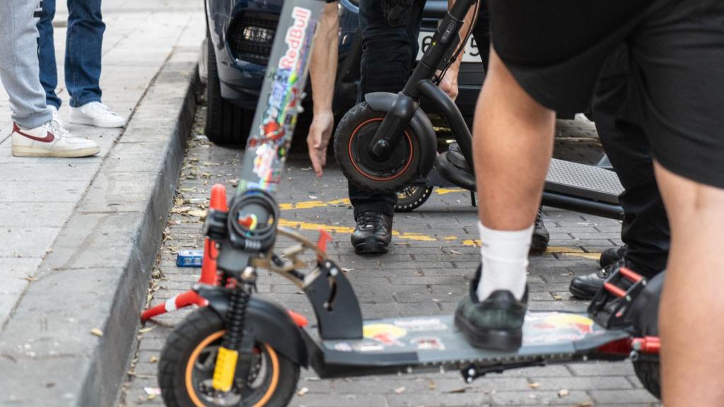 Dispositivo policial de control de patinetes en el área metropolitana de Barcelona