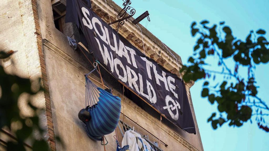 Imagen del desalojo Ca l'Espina