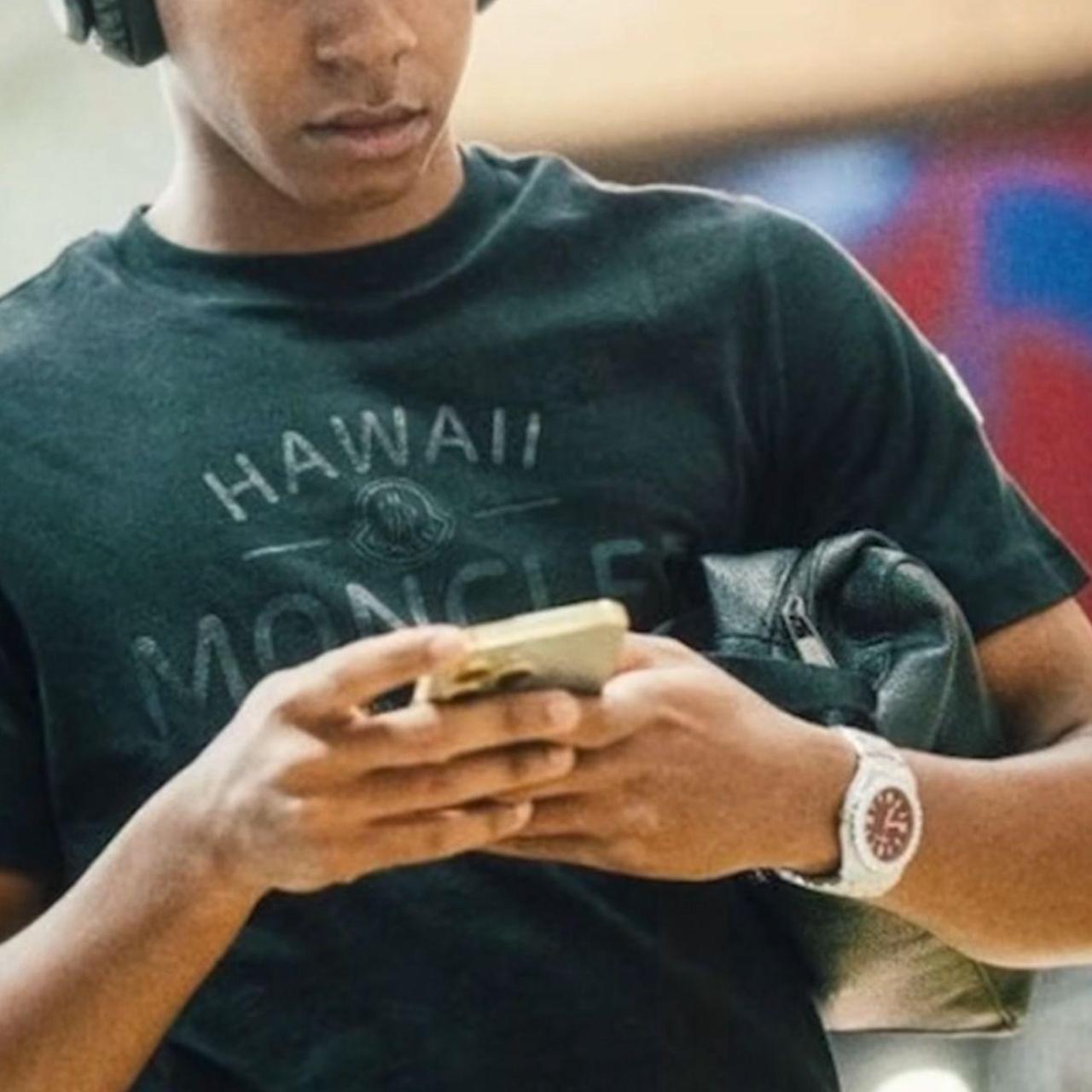 Lamine Yamal con un Cernucci