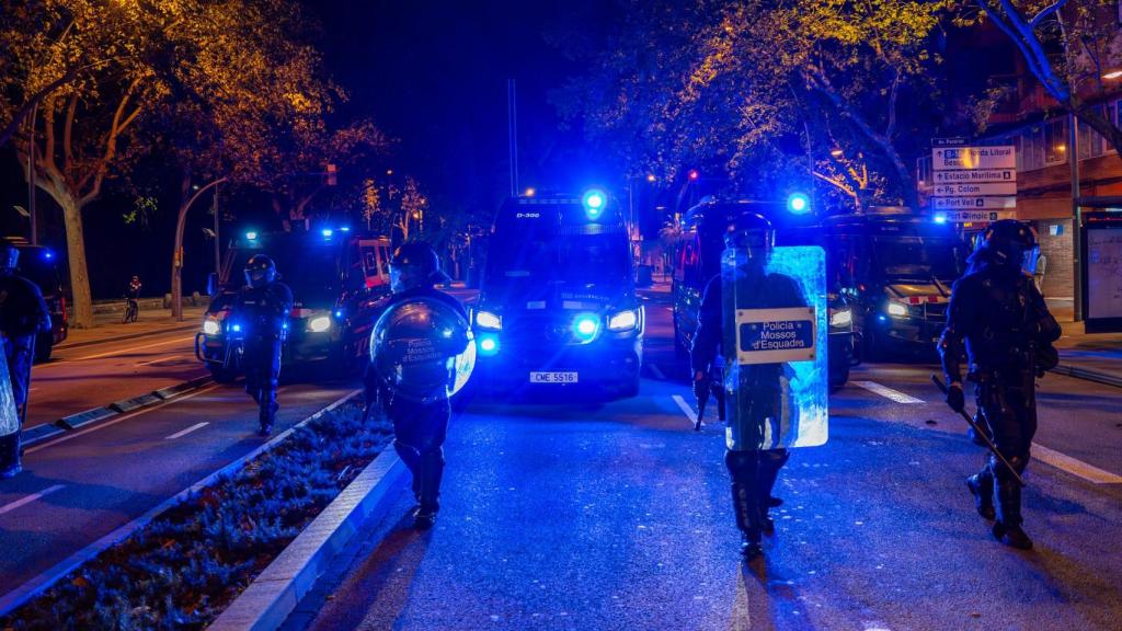 Agentes de la BRIMO de los Mossos d'Esquadra durante una manifestación reciente en Barcelona