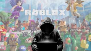 Un fotomontaje de una figura sobre un fondo del videojuego Roblox