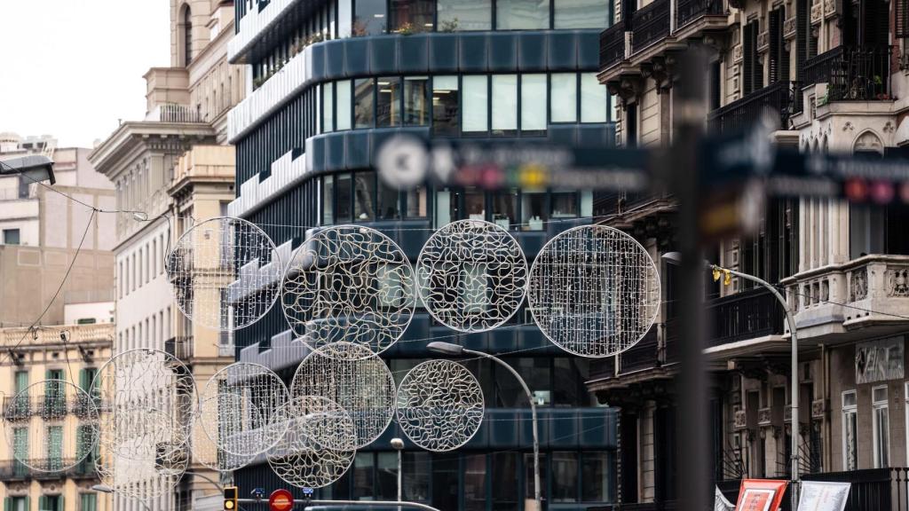 Luces de Navidad instaladas en Barcelona