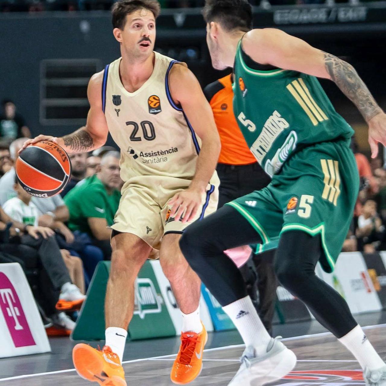 Nicolás Laprovittola juega ante el Panathinaikos en la Euroliga