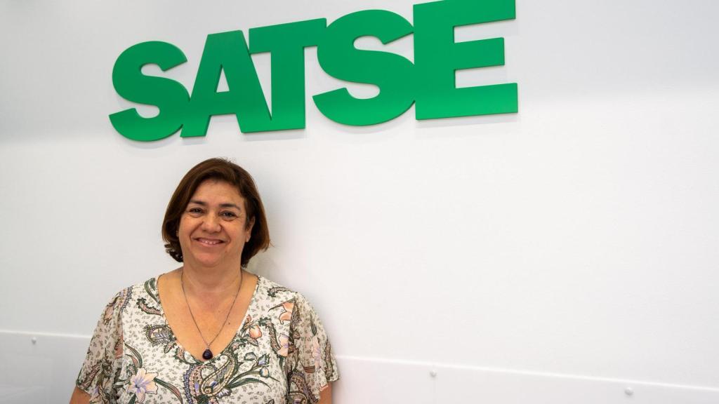 Annabel Torres, nueva secretaria del sindicato SATSE Catalunya, en la sede de la organización