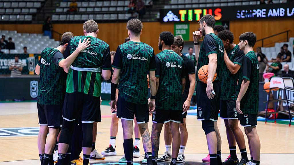 Los jugadores del Joventut de Badalona preparan el estreno en la Champions League