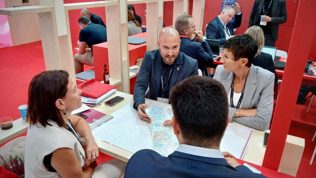 Filo Cañete y el concejal José Gras en la EXPO REAL de Múnich