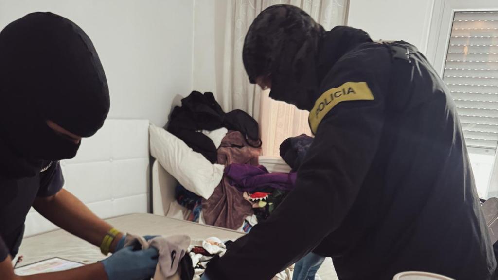 Dispositivo de los Mossos d'Esquadra contra el tráfico de drogas en la Mina