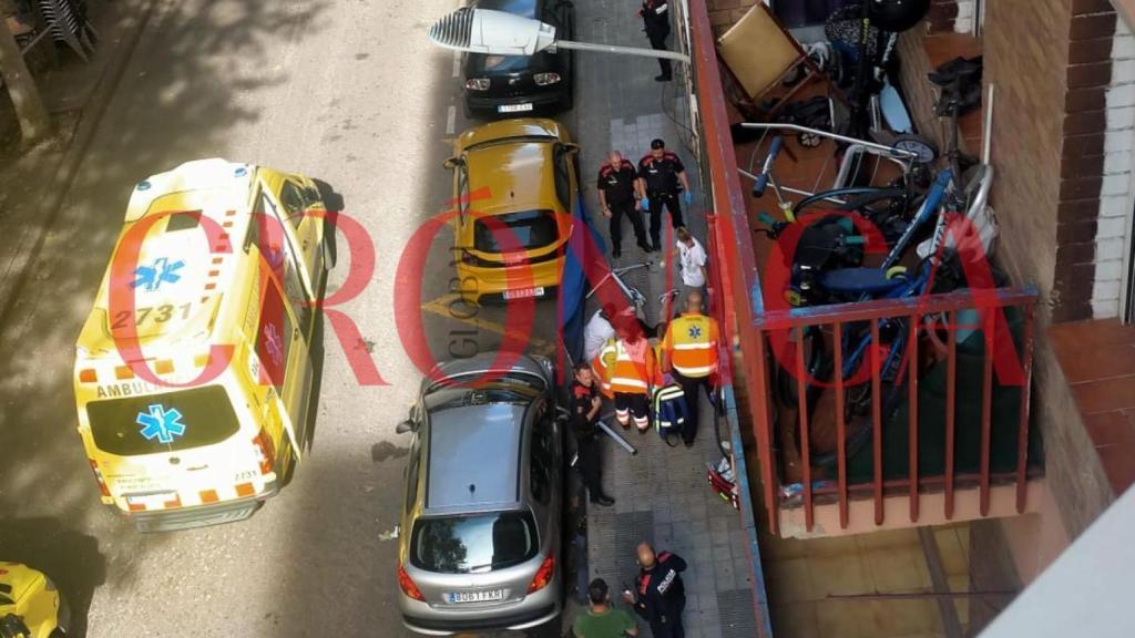 Los Mossos d'Esquadra y los Servicios de Emergencia en el barrio de Cappont de Lleida