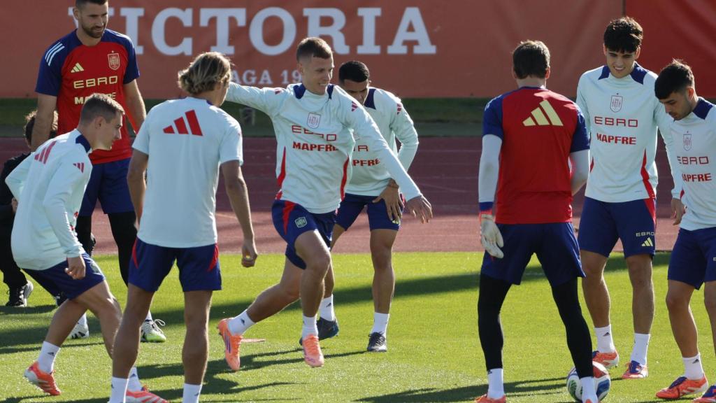 Dani Olmo, en un entrenamiento de la selección española, antes de lesionarse del gemelo