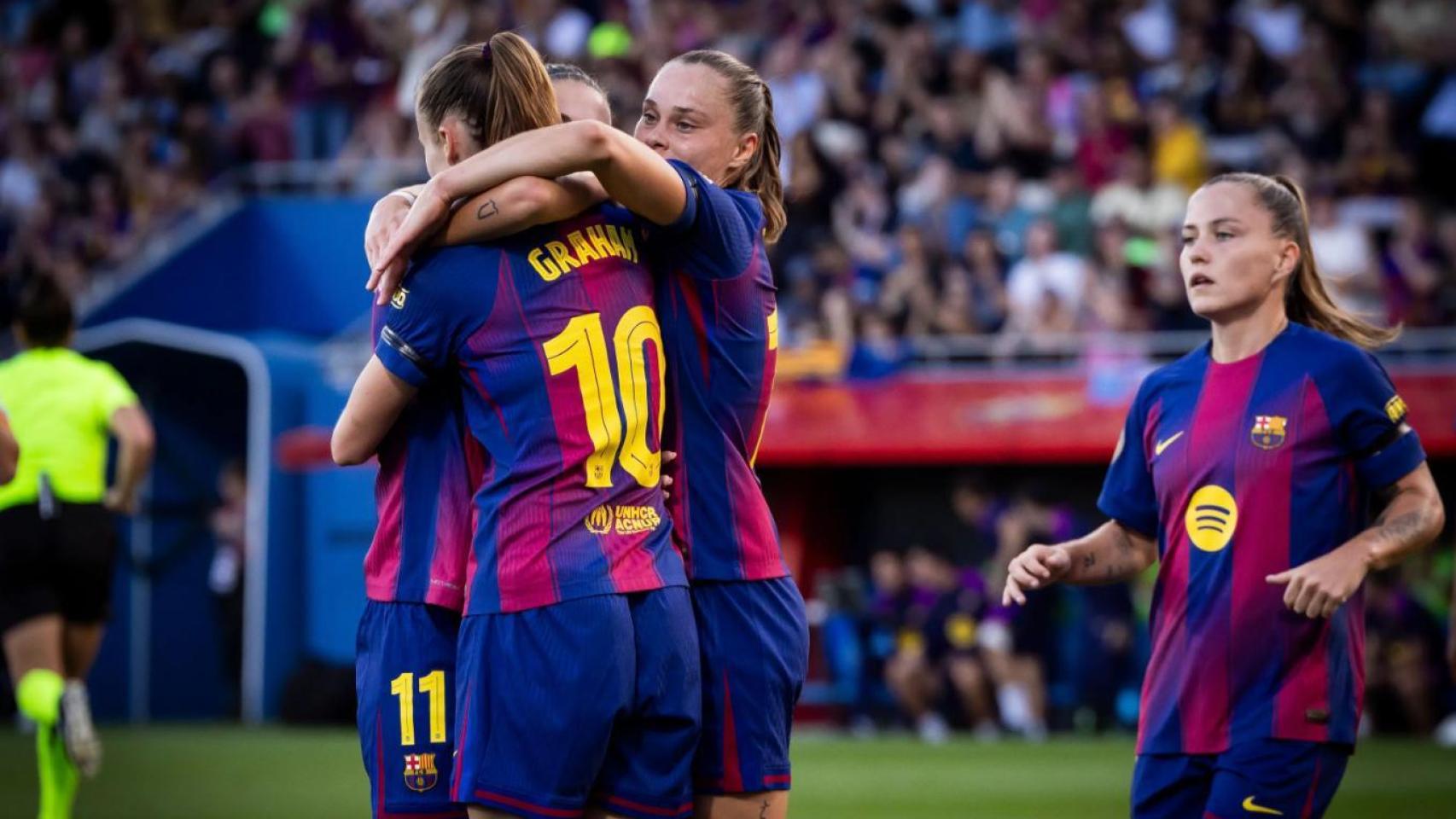 Las jugadoras del Barça Femenino celebran un gol contra el RCD Espanyol