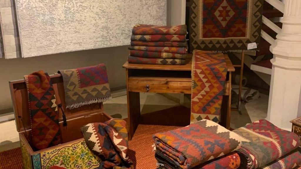 Alfombres de la botiga Lledó Mas a la plaça Urquinaona