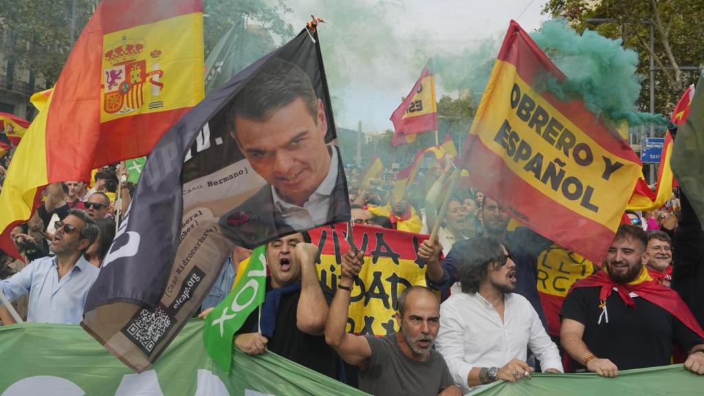 Manifestación con motivo del Día de la Fiesta Nacional (12-O) bajo el lema Barcelona, Capital de la Hispanidad,