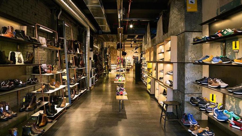 El interior de una de las tiendas Casas en Barcelona