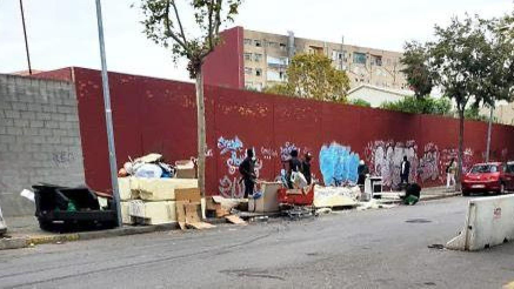 Exterior del okupado B9 en Badalona