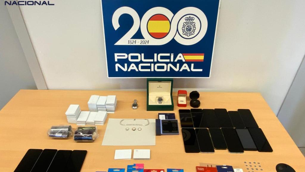 Objetos intervenidos por la Policía Nacional del grupo criminal desmantelado