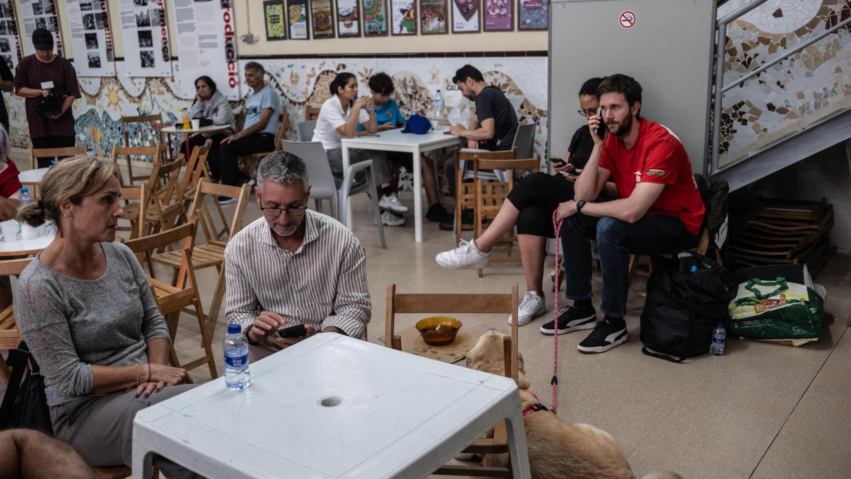 Destrozos tras la fuga de gas en L'Hospitalet de Llobregat