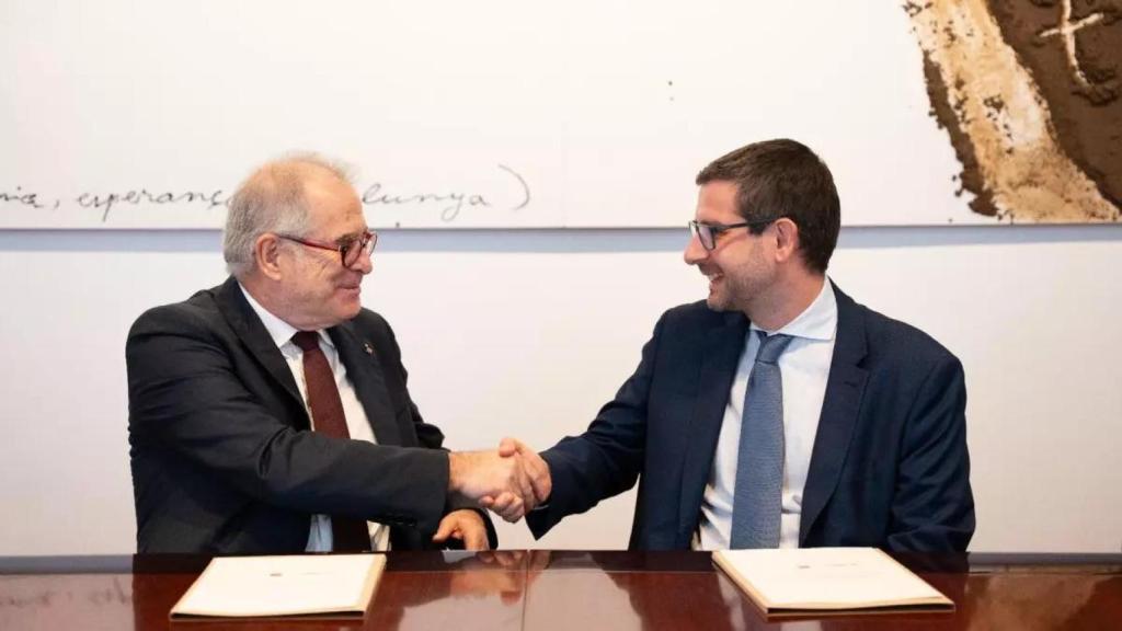 El teniente de alcalde de Economía, Jordi Valls, junto al edil republicano Jordi Castellana