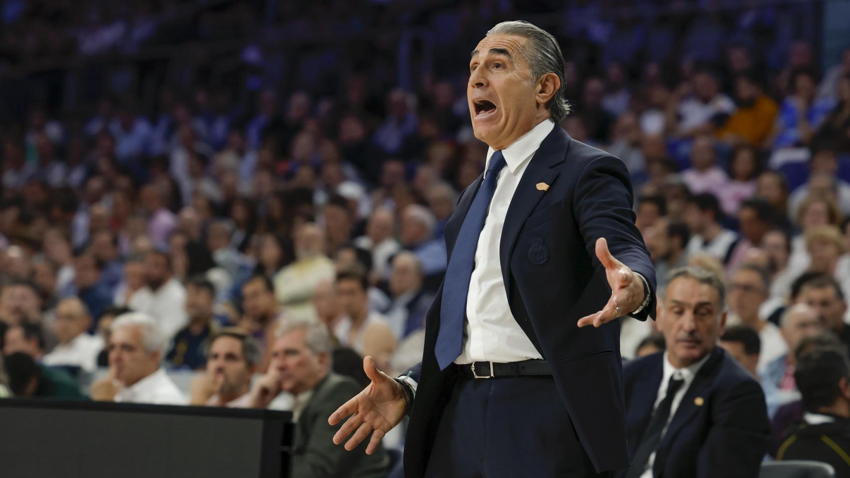 Sergio Scariolo, durante el partido del Real Madrid de basket contra el Partizán de Belgrado