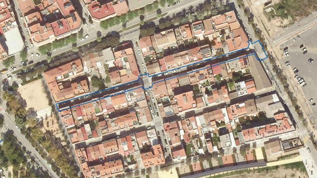 La calle Esplugues en El Prat de Llobregat