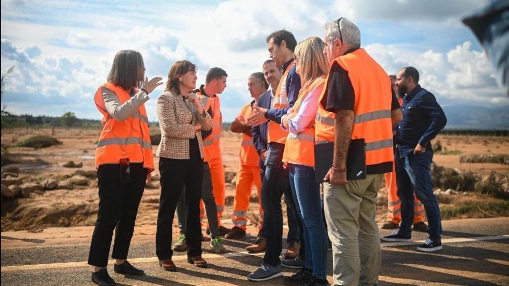 La 'consellera' de Territorio, Vivienda y Transición Ecológica de la Generalitat, Sílvia Paneque, en una visita a Terres de l'Ebre (Tarragona)